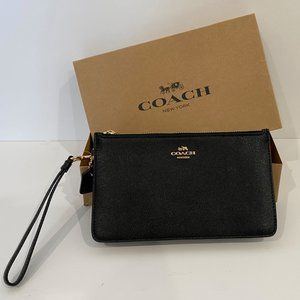 NEW WITH TAGS - COACH WRISTLET